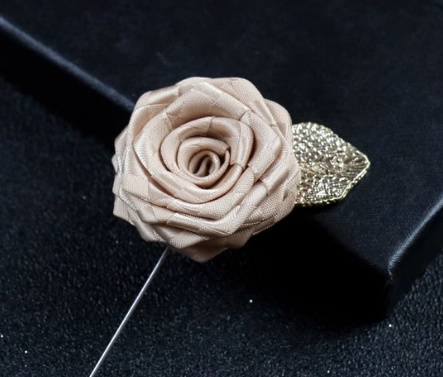 MOGALIO Handmade Brooch
