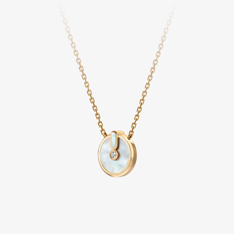 YVONLI CHOSEN ONE series FROST NACRE mother-of-pearl single-diamond Pendant 18 Karat Gold Necklace