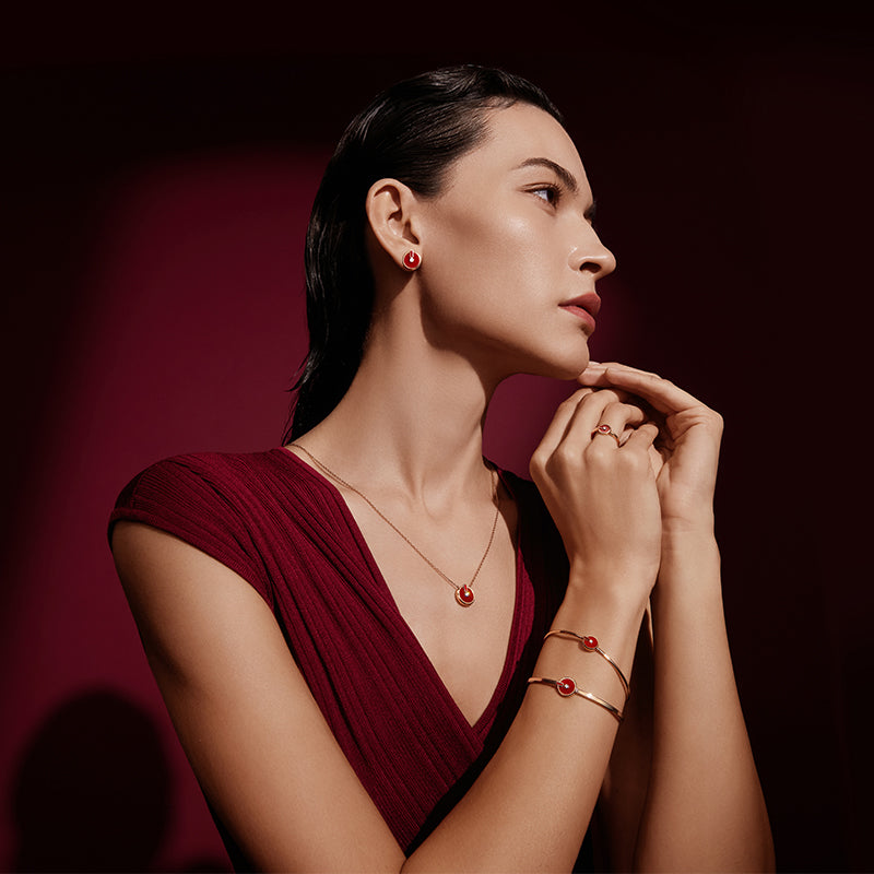 YVONLI CHOSEN ONE series Claret Agate single-diamond Pendant 18 Karat Gold Necklace